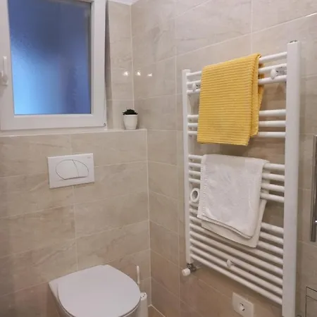 Apartman Karmen *