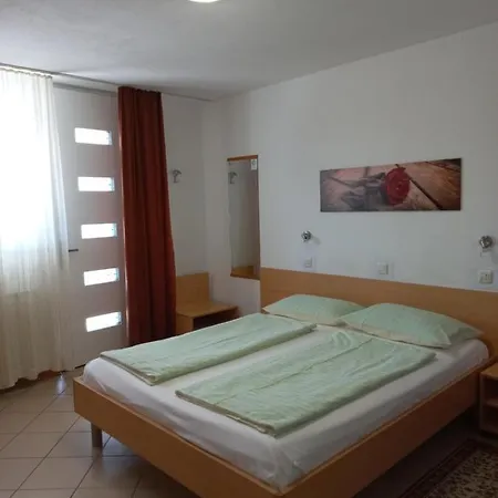 Apartament Karmen *